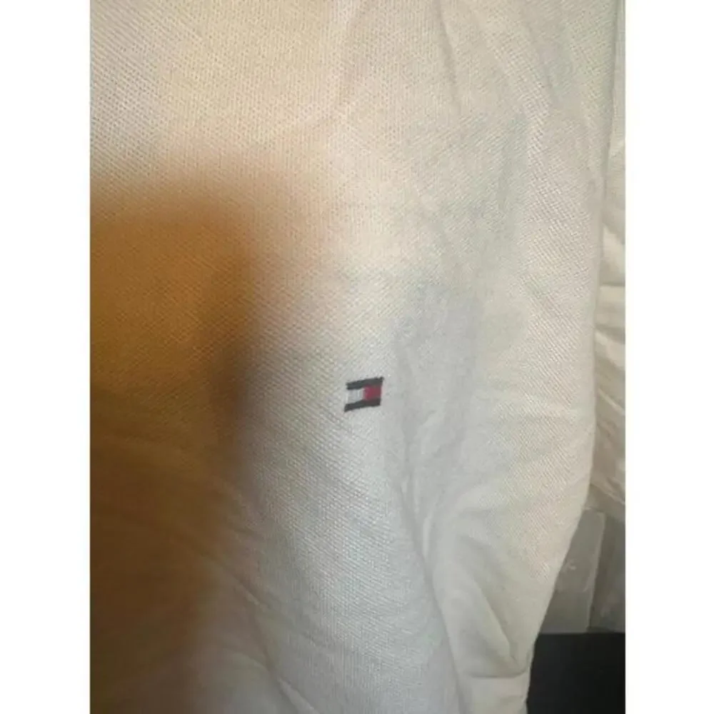 Tommy Hilfiger Men’s Polo Shirt XL White Classic Fit - Picture 2 of 3